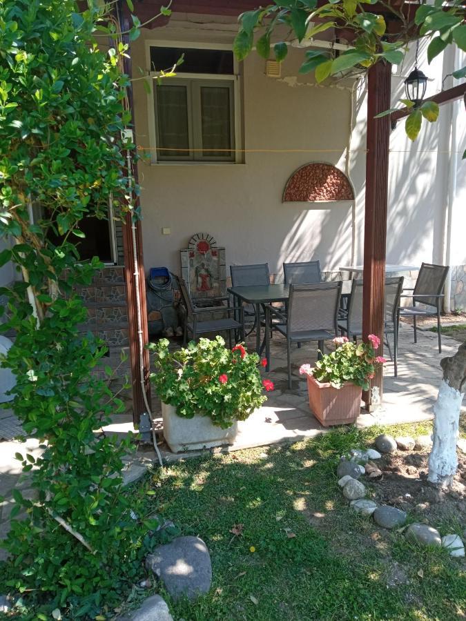 Апартаменти Sofia'S Garden Неа-Перамос Екстер'єр фото